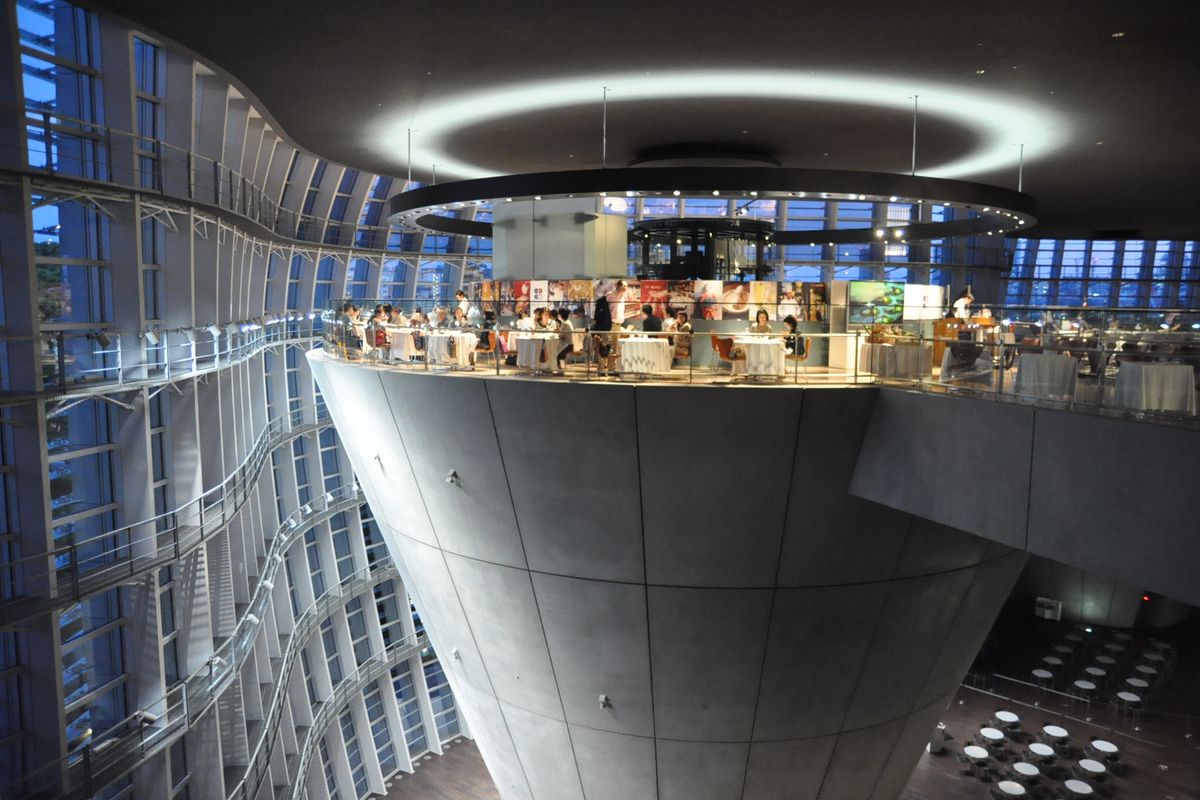 新 国立 美術館 カフェ